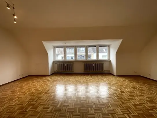 MÖBILIERTE 3 ZIMMER MASSIONETTE WOHNUNG IN KREFELDS INNENSTADT ZU VERMIETEN!