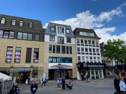 Siegburg-Markt: Großzügige 2-Zi. Wohnung im Herzen von Siegburg, fußläufig zum ICE-Bahnhof!