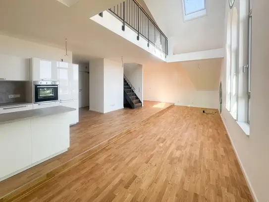 Erstbezug-Gehobene drei Zimmerwohnung mit großer Galerie im historischen Kloster von Limburg!