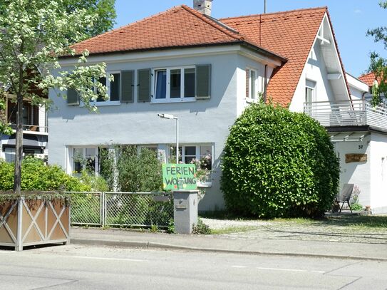 Wunderschöne Wohnung mit eigenem Eingang gegenüber der Herrschinger Promenade