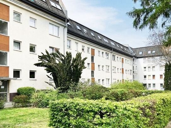 Furnished apartment 2 room apartment 61.48 sqm on the 2nd floor with balcony and bathtub in Berlin-Reinickendorf