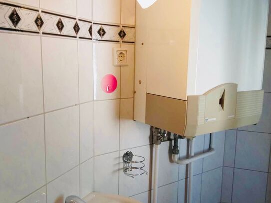 Room in shared apartment - very central yet quiet