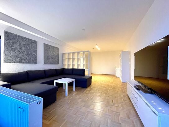 Exclusively furnished apartment with a spacious rooftop terrace in a central location