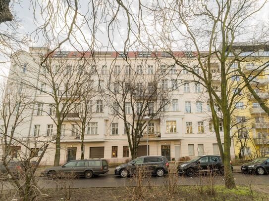 Spacious, refurbished period apartment with soaring high ceilings (1938 sq ft), Berlin - Amsterdam Apartments for Rent