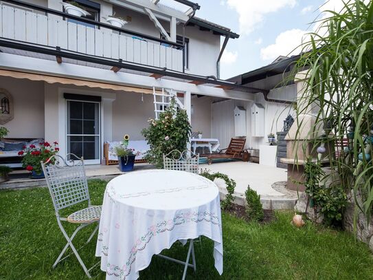 Traumhafte 3-Zimmer Wohnung Parterre mit Garten und Terrasse in der Nähe vom Starnberger See