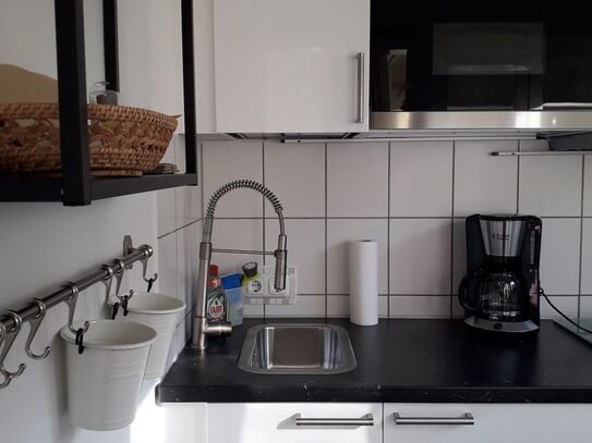 bright, quiet apartment with balcony near Maschsse (central location), Hannover - Amsterdam Apartments for Rent