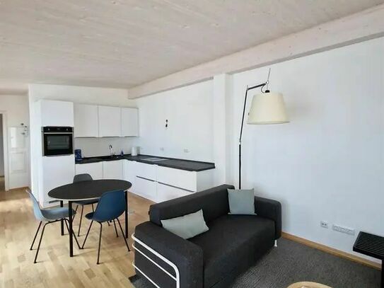 Ruhiges, möbliertes 2-Zimmer-Hinterhaus mit eigener Terrasse im beliebten Westend