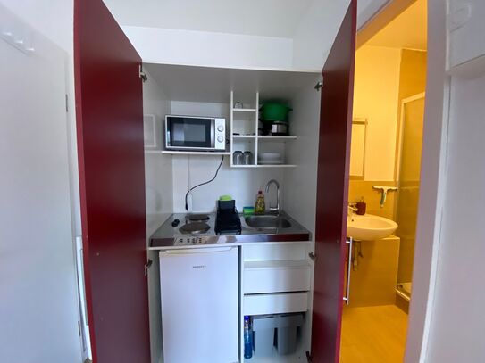 Full furnished Studios with kitchenette and private Bathroom