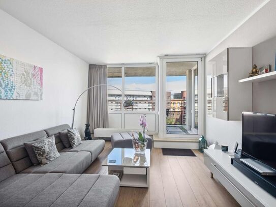 Charming 2-Room Apartment with Elbtower View and Good Connections