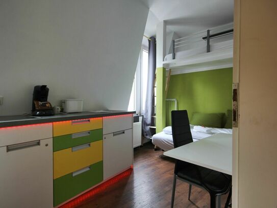 stylisches modernes möbliertes Apartment in bester Lage in Frankfurt am Main