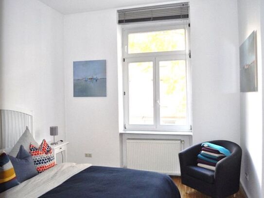 Bright Apartment In Sachsenhausen | With Bathtub And Small Garden Shared W/ Neighbors, Frankfurt - Amsterdam Apartments…