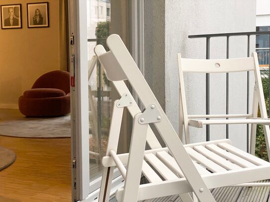 FURNISHED LIVING IN CHAUSSEESTRASSE - LIVING 106