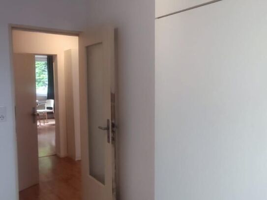 Modern apartment with balcony in top location in Moabit