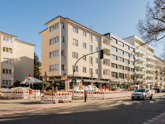 FURNISHED APARTMENT WITH CITY-WEST LIFESTYLE Schlüterstraße is one of the most sought-after residential addresses in Ch…