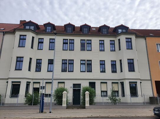 Stilvolles Altbauapartment mit Balkon in Uninähe