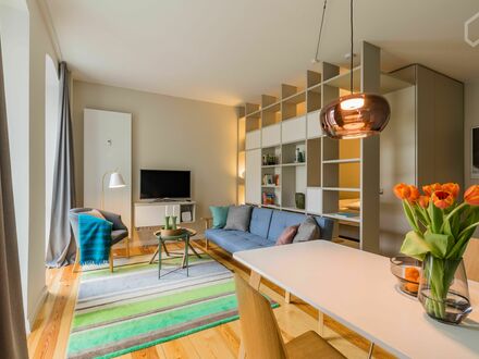 Helles Design-Apartment im beliebten Simon-Dach-Kiez