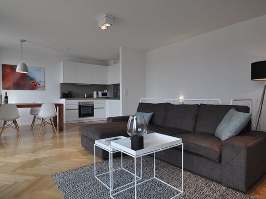 Charming and awesome suite in Prenzlauer Berg with elevator and parking