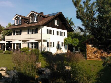 Schickes Dachgeschoss im Münchner 5 Seenland | Penthouse in Munichs 5 lake district