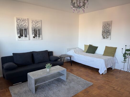 Gemütliches und helles 37 m² Apartment mit großem Balkon und Top-Anbindungs Studio im Zentrum von Augsburg