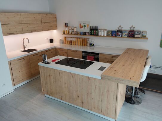 Wunderschöne Neubauwohnung mit Garten und Tiefgaragenstellplatz