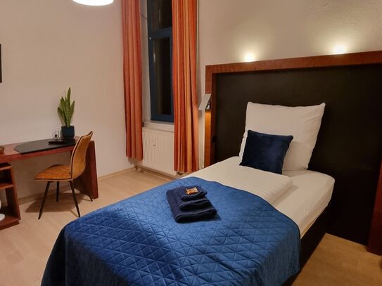 Guest house in Meine - 5 Rooms with 7 beds and 5 bath rooms - rent a room or whole guest house