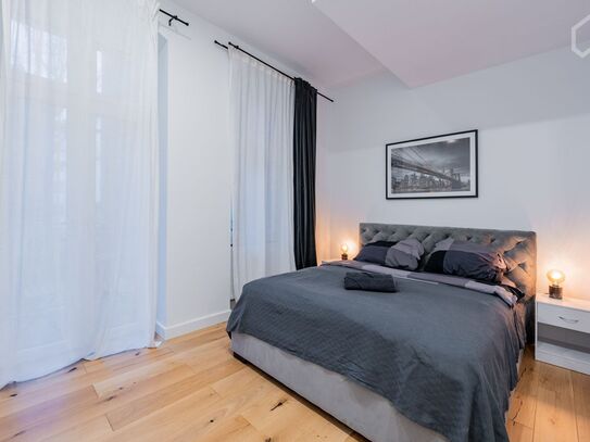 Gorgeous & lovely studio in Charlottenburg near the Spree (TV, internet and all cost included), Berlin - Amsterdam Apar…