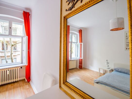 Pretty first floor three bedroomed apartment in Charlottenburg, Berlin - Amsterdam Apartments for Rent