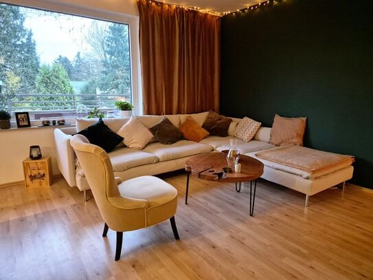 Elegante möblierte 2-Zimmer-Wohnung mit Balkon und Tiefgaragenstellplatz nahe Flughafen Hamburg, Hummelsbüttel