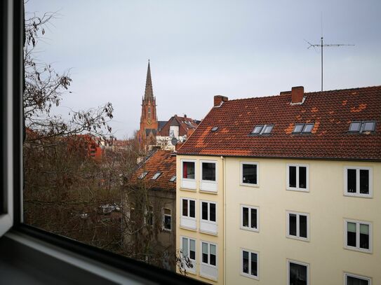 Zentrum, helle und ruhige möblierte DG-Wohnung zwischen Steintor und Uni