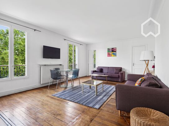 Beautiful Parisian loft front of the Canal