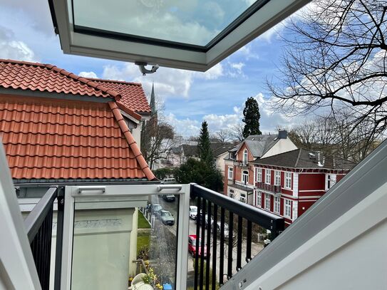 Sunny, core renovated apartment in the heart of Hamburg Blankenese