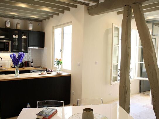 Fashionable apartment in the heart of Saint Germain des prés