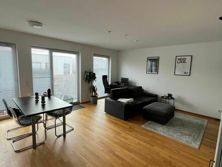 Moderne möbilierte Wohnung mit Balkon in zentraler Lage | Modern furnished apartment with balcony in central location