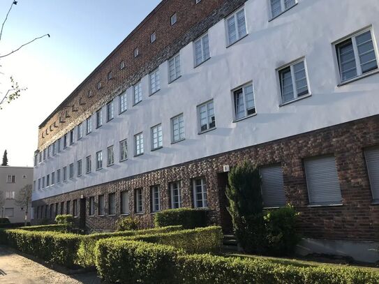 möblierte 3 Zimmer Altbau-Wohnung (befristet für 4-12 Monate) an U8 + S25 in Berlin, Reinickendorf