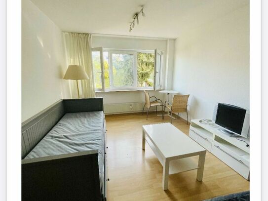 Zentral gelegene, helle, warme, kleine schöne Wohnung in Stuttgart Ostheim(Stuttgart)