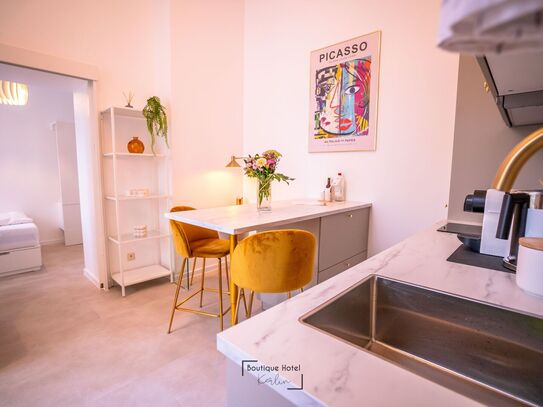 Modern Serviced Apartment in Berlins most iconic district