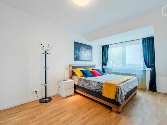 Traumhaftes Dachgeschoss: 90m² Luxus in Berlin