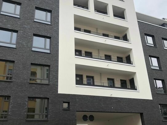 Wunderschöne 3-Zimmer-Neubau-Maisonettewohnung mit 2 Terassen (inkl. Dachterasse) und EBK in Berlin Lichtenberg