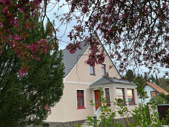 Charmantes Haus in idyllischer Lage