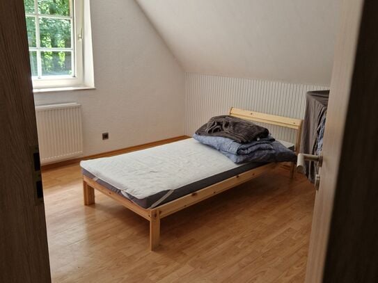 Quiet & awesome flat located in Kladow near Golf Course,3 bus-lines and the forest