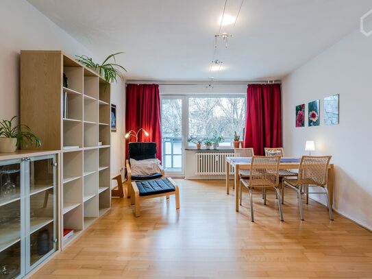 Moderne sonnige Wohnung in exklusiver Lage am Tiergarten (Berlin Mitte)