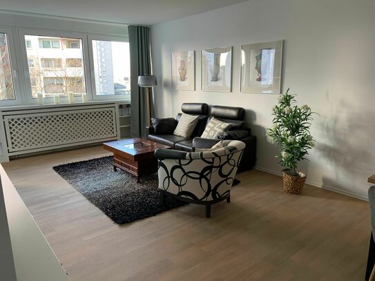 Modernes und helles Studio Apartment mit Balkon in Top-Lage