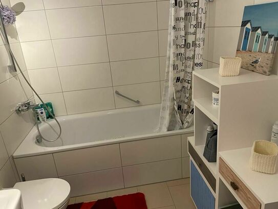 Geräumiges Apartment mit 1 Schlafzimmer (komplett möbliert) in günstiger Lage