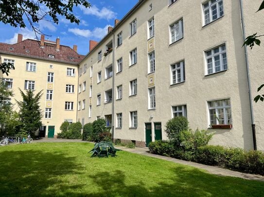 Newly Renovated Apt. Steps from Tempelhofer Feld