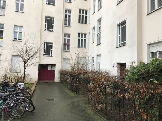 Charming flat in wilhelminian style house located in Simon-Dach-Kiez, Berlin - Amsterdam Apartments for Rent