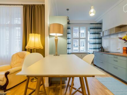 Designer, Erstbezug, schöne, geräumige 3 Zimmer Altbau Wohnung, vollmöbliert SPANDAU ALTSTADT, nah zum Bahnhof, Arcaden