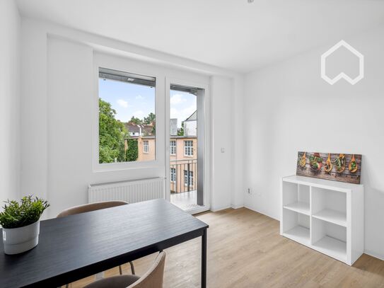 Co-Living: Fantastic and new flat with balcony close to Alster