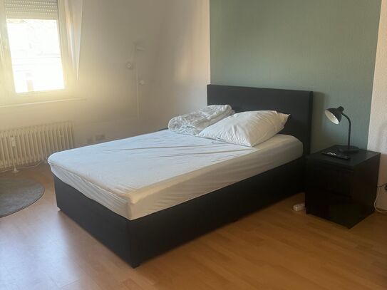 Large, luxurious shared room in Nordend