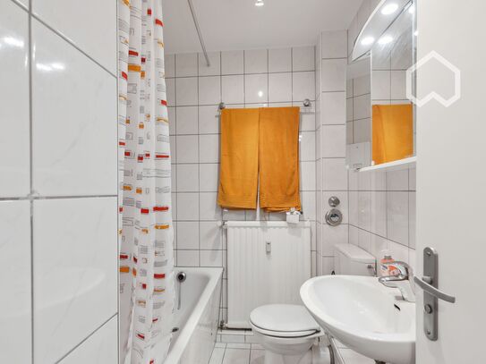 3 Zimmer Wohnung mit Badewanne und Balkon