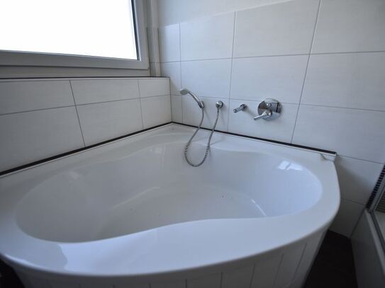 Spacious 4-room apartment with terrace, Dusseldorf - Amsterdam Apartments for Rent